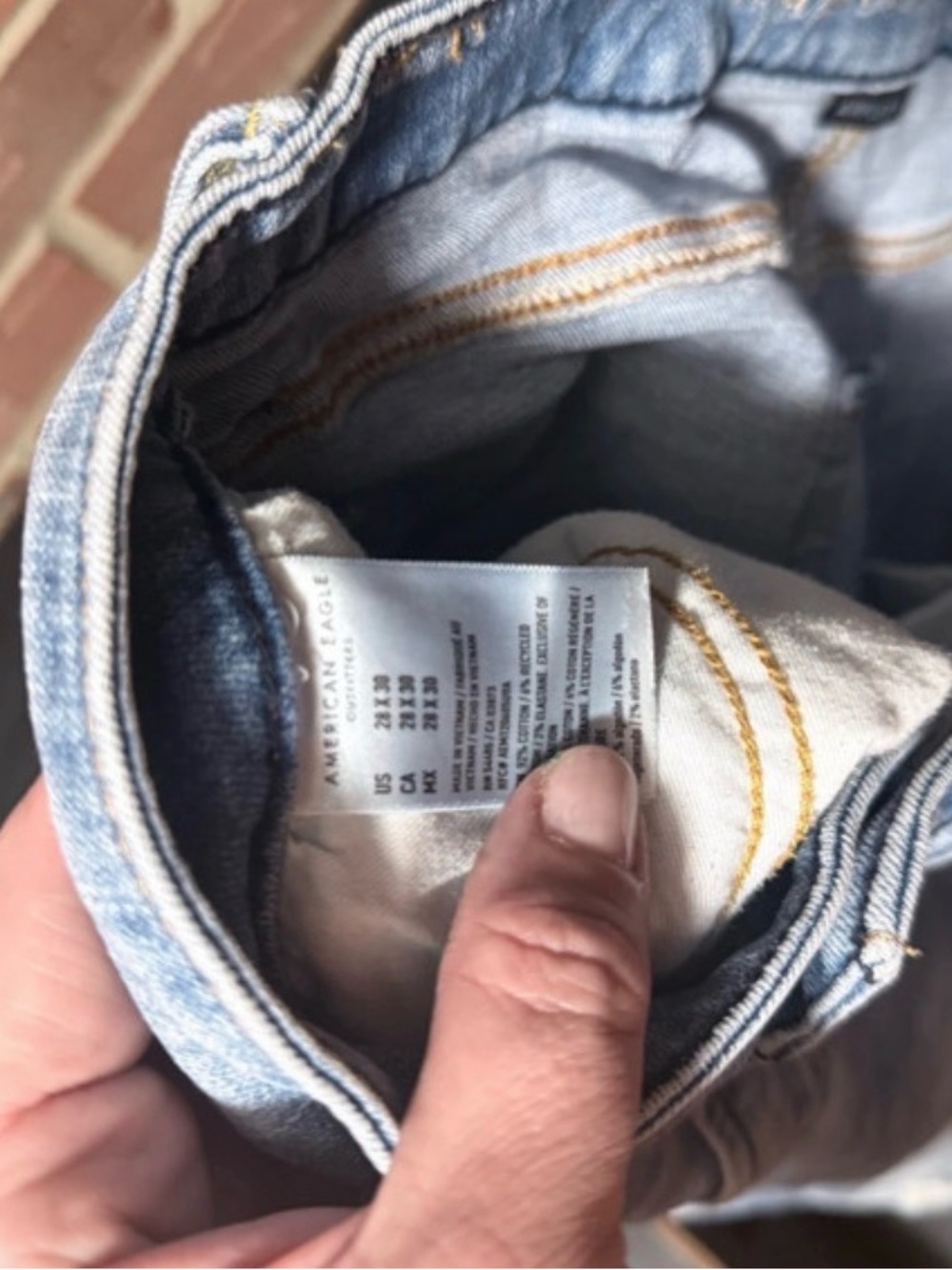 American Eagle Outfitters Light Blue Distressed Men’s Jeans - size 28x30 - Picture 3 of 3